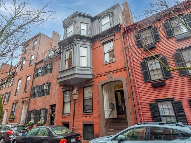 31 Pinckney 4B, Boston, MA 02114