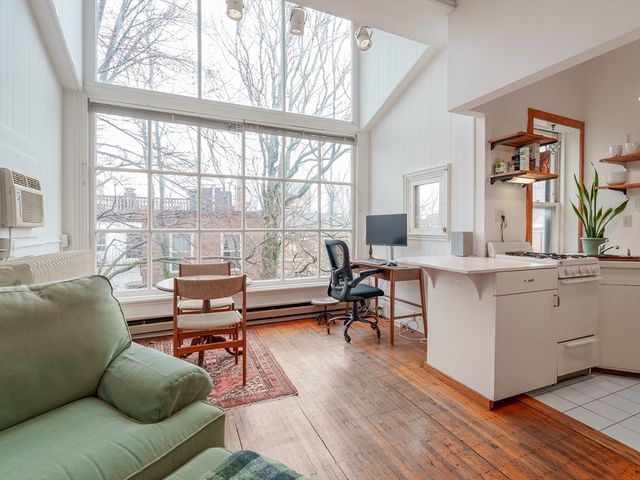 31 Pinckney 4B, Boston, MA 02114