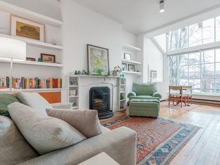 31 Pinckney 4B, Boston, MA 02114