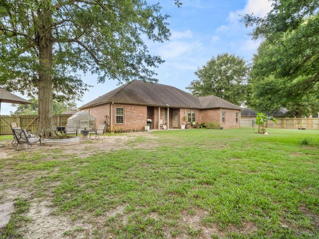 1604 Line Dr, Deridder, LA 70634