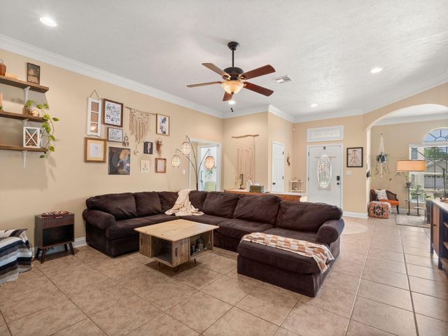 1604 Line Dr, Deridder, LA 70634