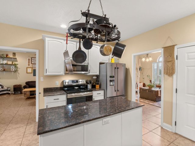 1604 Line Dr, Deridder, LA 70634