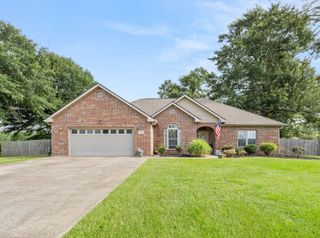 1604 Line Dr, Deridder, LA 70634