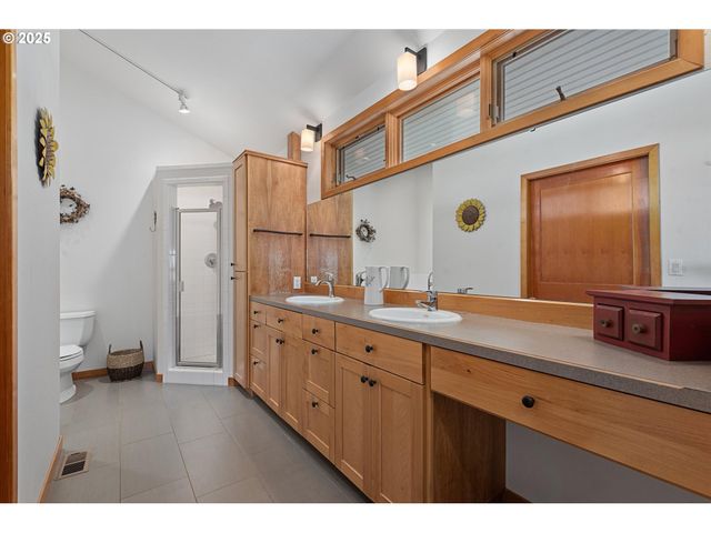 64209 Meadow Brook Rd, Lexington, OR 97839