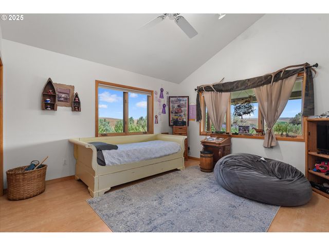 64209 Meadow Brook Rd, Lexington, OR 97839