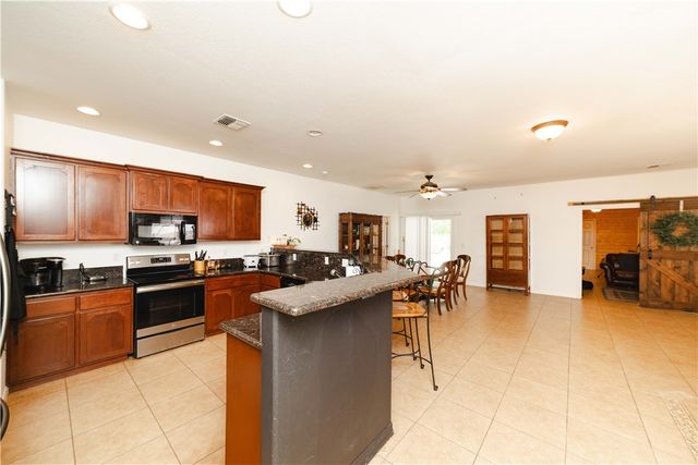 3904 N Egar Road, Golden Valley, AZ 86413