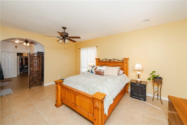 3904 N Egar Road, Golden Valley, AZ 86413