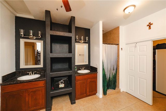 3904 N Egar Road, Golden Valley, AZ 86413