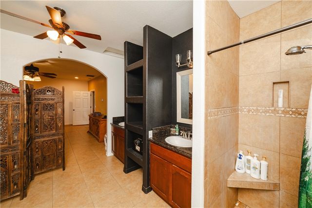 3904 N Egar Road, Golden Valley, AZ 86413