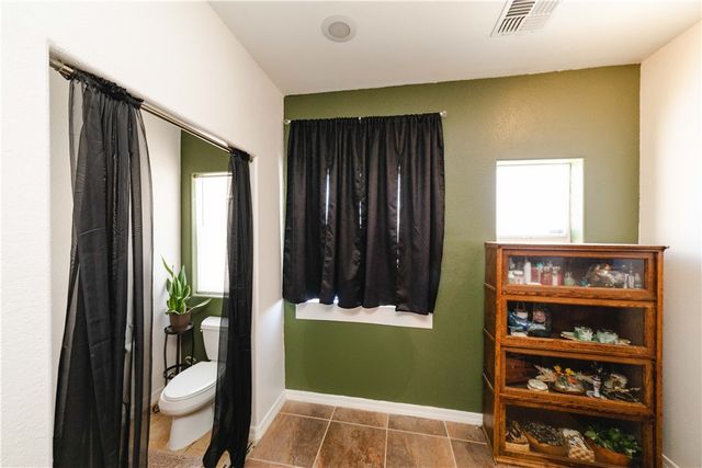 3904 N Egar Road, Golden Valley, AZ 86413