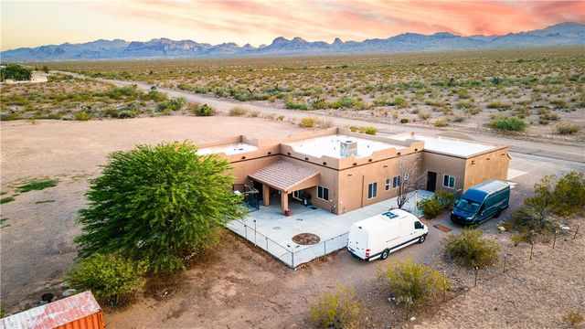 3904 N Egar Road, Golden Valley, AZ 86413