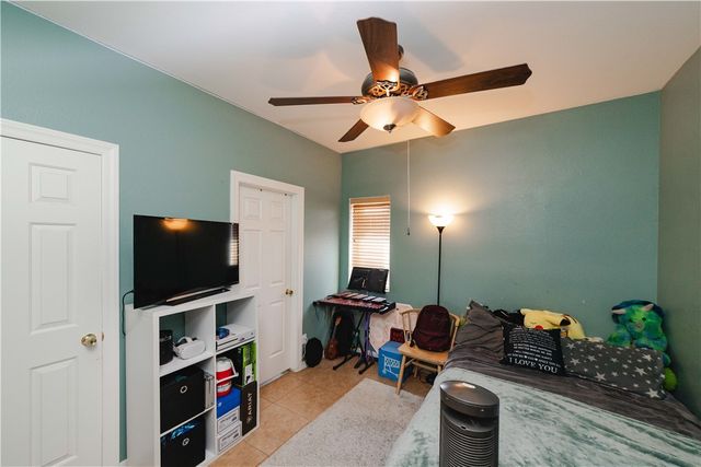 3904 N Egar Road, Golden Valley, AZ 86413