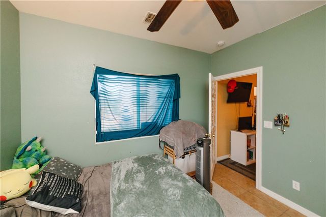 3904 N Egar Road, Golden Valley, AZ 86413