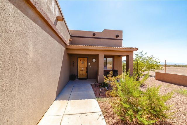 3904 N Egar Road, Golden Valley, AZ 86413
