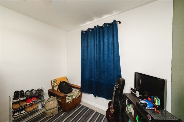 3904 N Egar Road, Golden Valley, AZ 86413