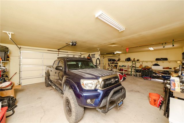 3904 N Egar Road, Golden Valley, AZ 86413