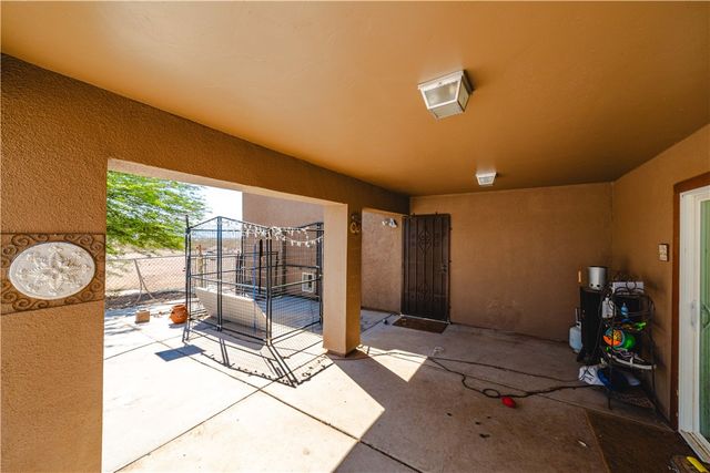3904 N Egar Road, Golden Valley, AZ 86413