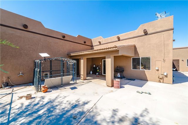 3904 N Egar Road, Golden Valley, AZ 86413