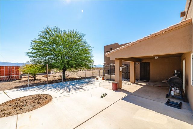 3904 N Egar Road, Golden Valley, AZ 86413