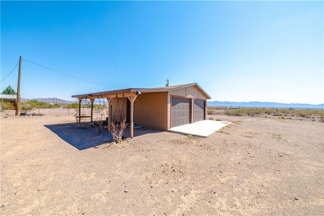3904 N Egar Road, Golden Valley, AZ 86413