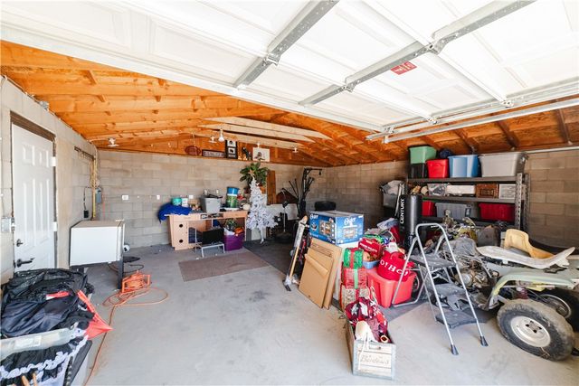 3904 N Egar Road, Golden Valley, AZ 86413