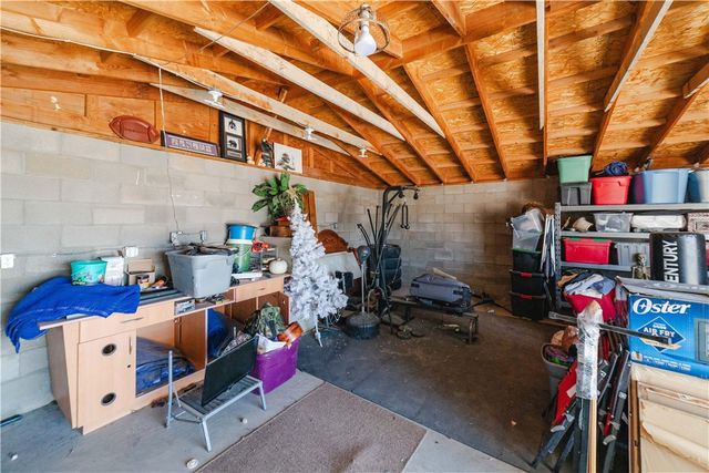 3904 N Egar Road, Golden Valley, AZ 86413