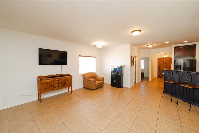 3904 N Egar Road, Golden Valley, AZ 86413