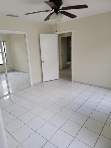 6235 SW 135th Ave, Miami, FL 33183
