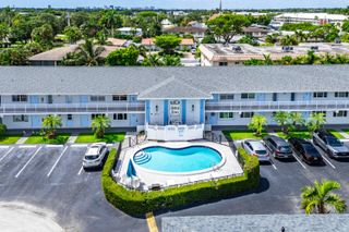 4111 NE 21st Way 204, Lighthouse Point, FL 33064