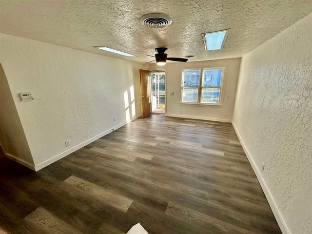 227 E Ohio, Walters, OK 73572