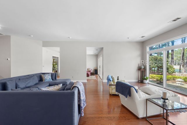 180 White Oaks Cir, Bluffton, SC 29910