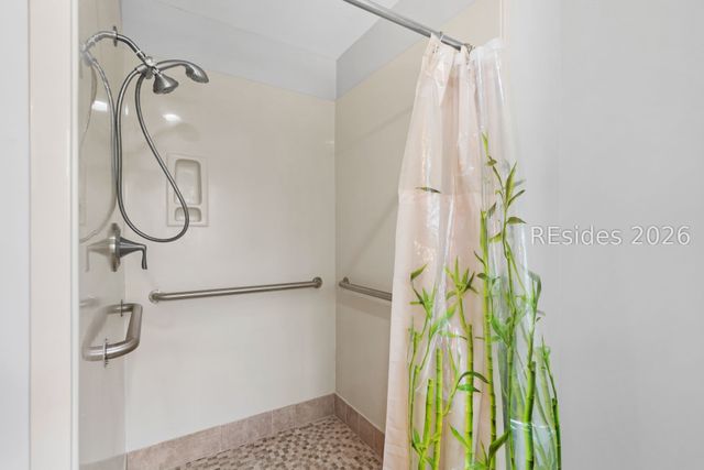 180 White Oaks Cir, Bluffton, SC 29910