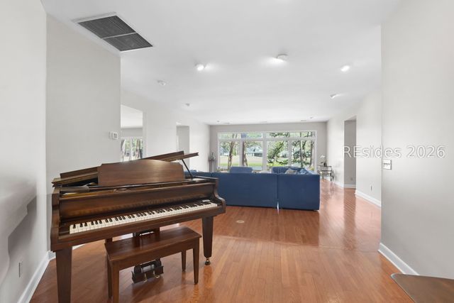 180 White Oaks Cir, Bluffton, SC 29910