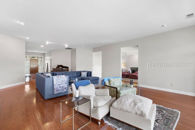 180 White Oaks Cir, Bluffton, SC 29910