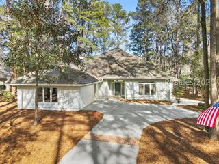 180 White Oaks Cir, Bluffton, SC 29910