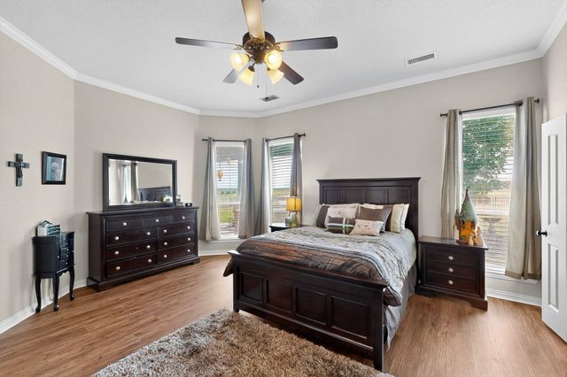 6836 Katie Corral Drive, Fort Worth, TX 76126