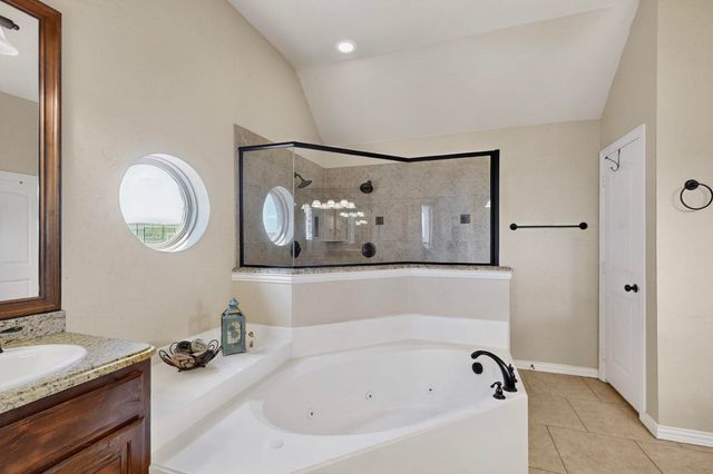 6836 Katie Corral Drive, Fort Worth, TX 76126