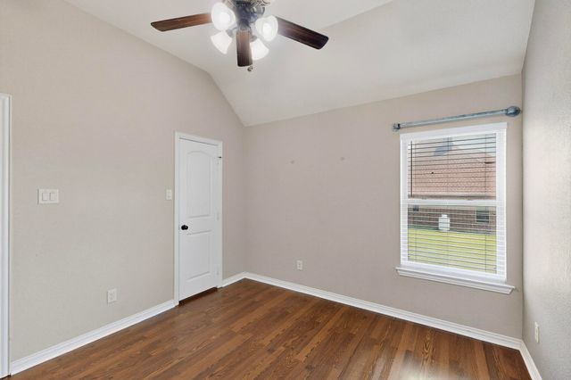 6836 Katie Corral Drive, Fort Worth, TX 76126