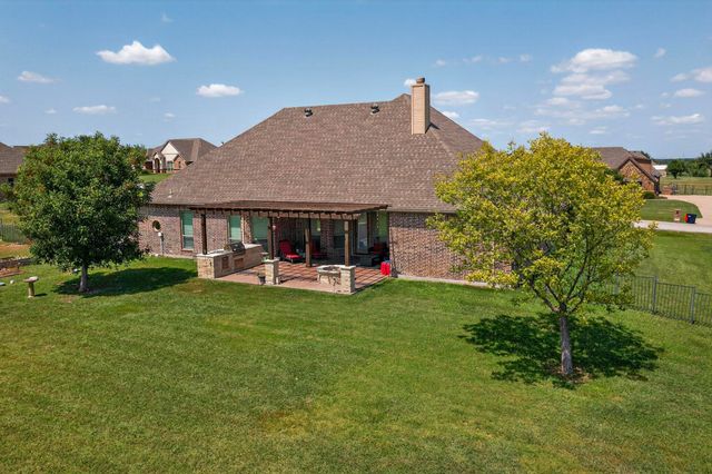 6836 Katie Corral Drive, Fort Worth, TX 76126