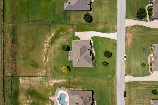 6836 Katie Corral Drive, Fort Worth, TX 76126