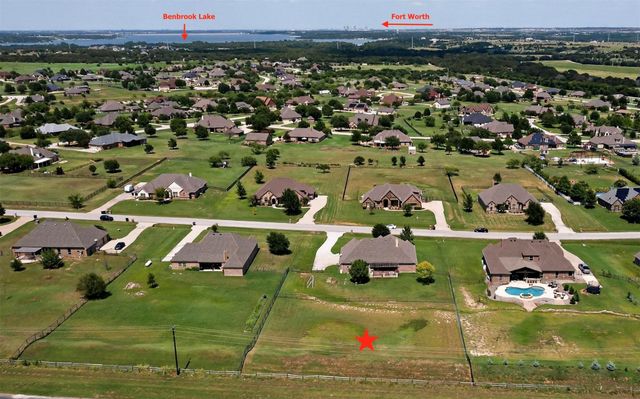6836 Katie Corral Drive, Fort Worth, TX 76126