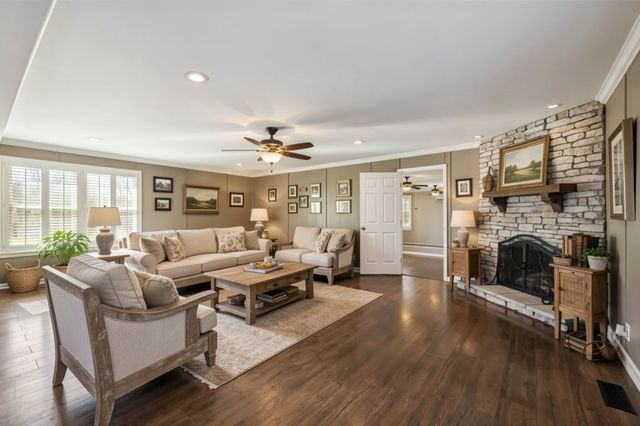 6580 Burkitt Rd, Antioch, TN 37013