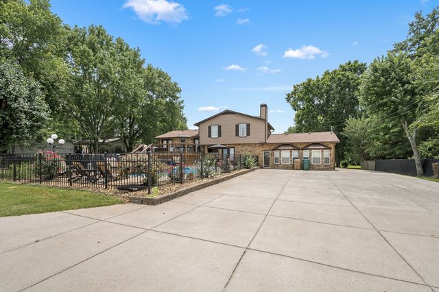 6580 Burkitt Rd, Antioch, TN 37013