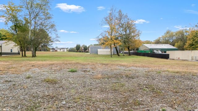 6580 Burkitt Rd, Antioch, TN 37013