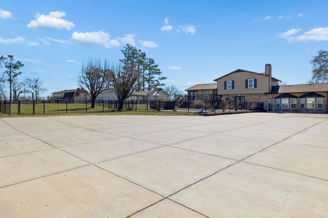 6580 Burkitt Rd, Antioch, TN 37013