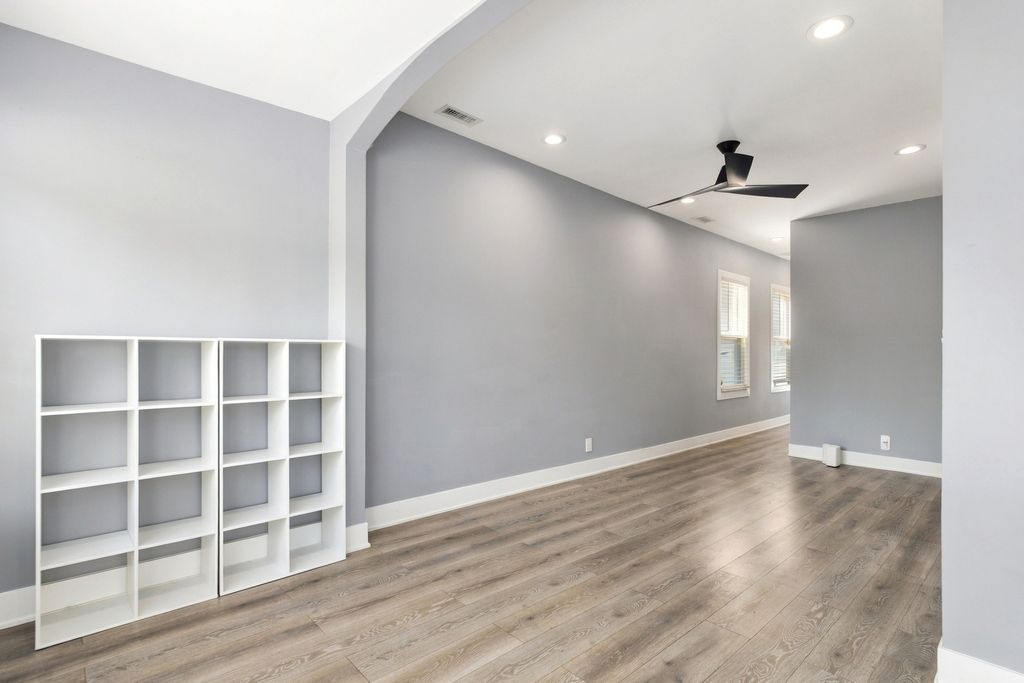 6562 N Damen Avenue, Chicago, IL 60645 — photo 4