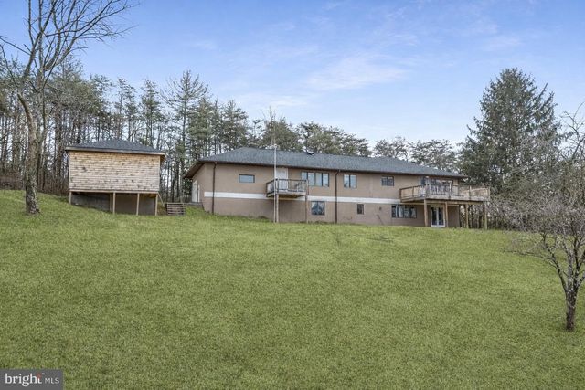 9 SCHOOLHOUSE WAY, Hedgesville, WV 25427