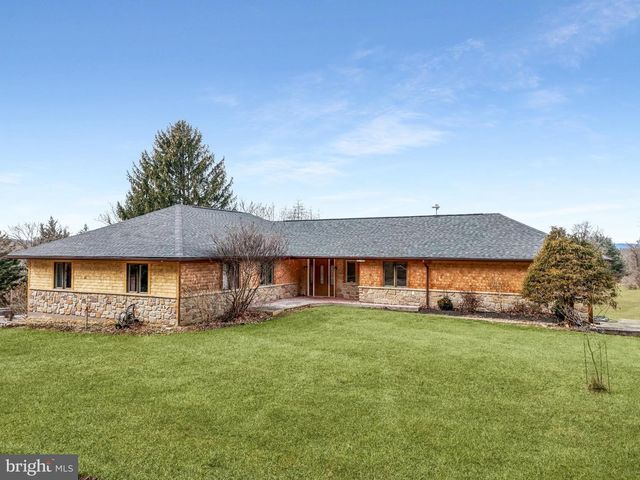 9 SCHOOLHOUSE WAY, Hedgesville, WV 25427