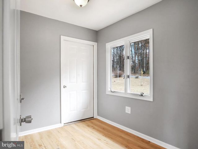 9 SCHOOLHOUSE WAY, Hedgesville, WV 25427