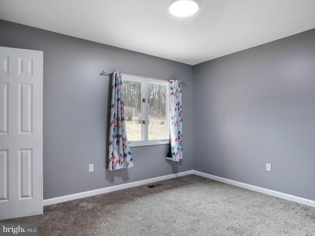 9 SCHOOLHOUSE WAY, Hedgesville, WV 25427